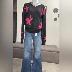 Banana Republic Womens Sweater Made Of Italian Yarn Gray/Pink Color Size XL NWT